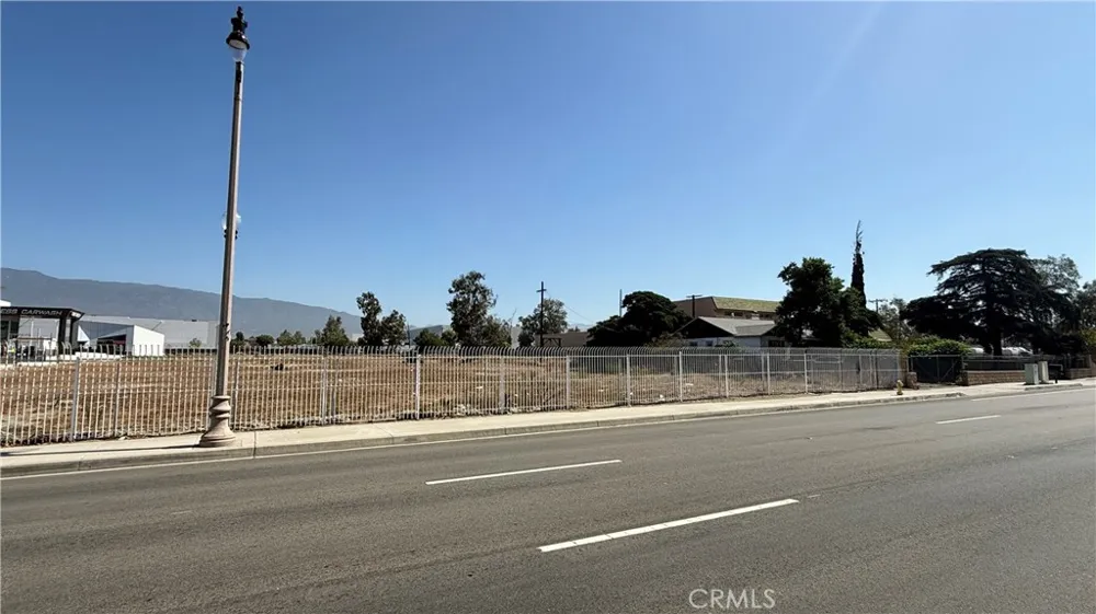 14596 Foothill Fontana, CA 92335