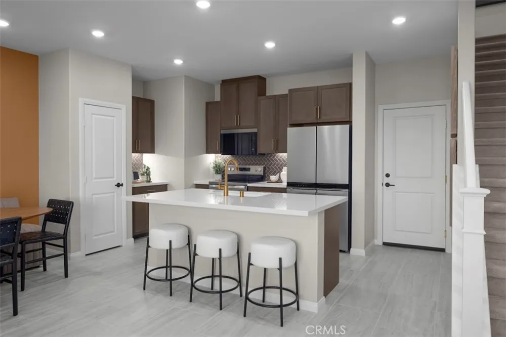 4621 S Moonstar Privado Ontario, CA 91762