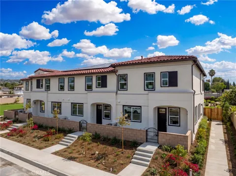 264 S Citrus Row