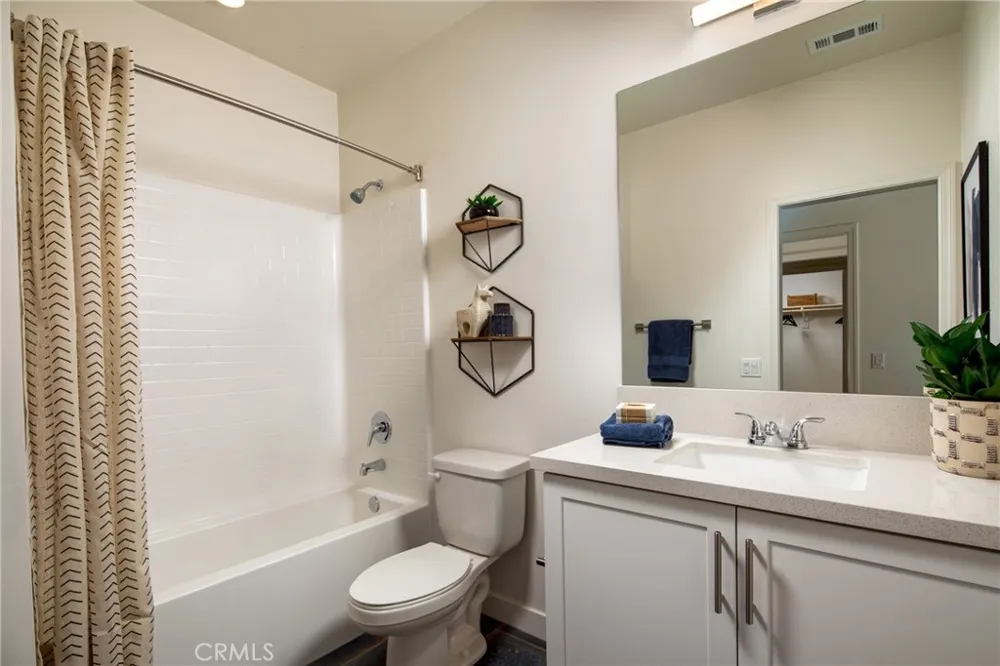 264 S Citrus Row La Habra, CA 90631