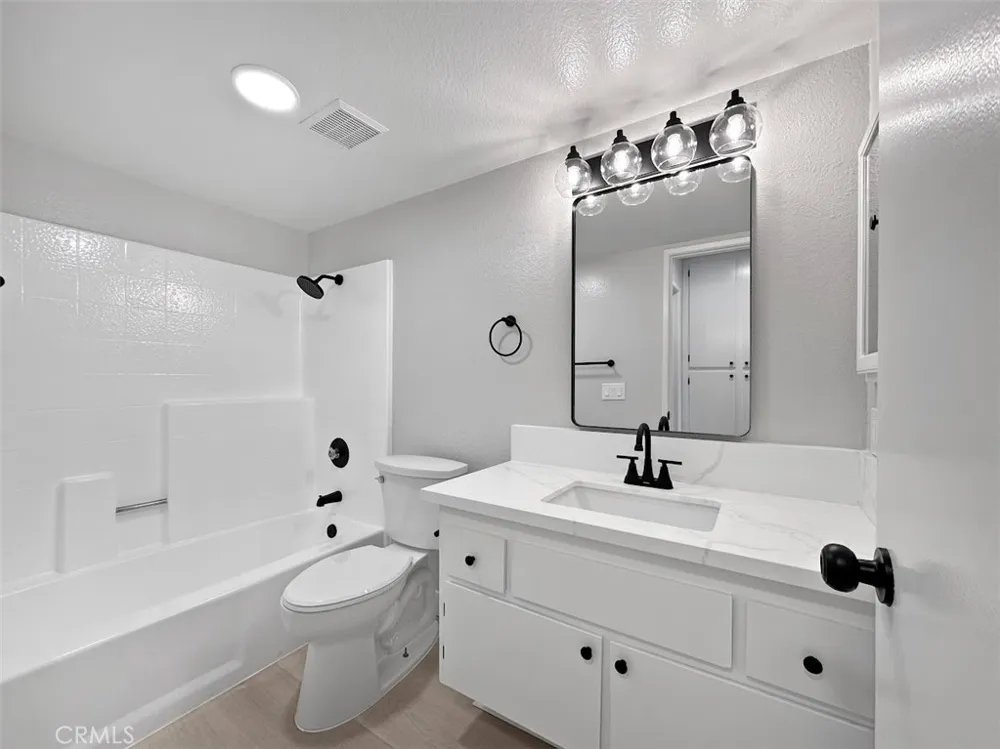 3535 Banbury #108 Riverside, CA 92505