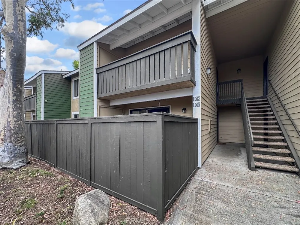 3535 Banbury #108 Riverside, CA 92505