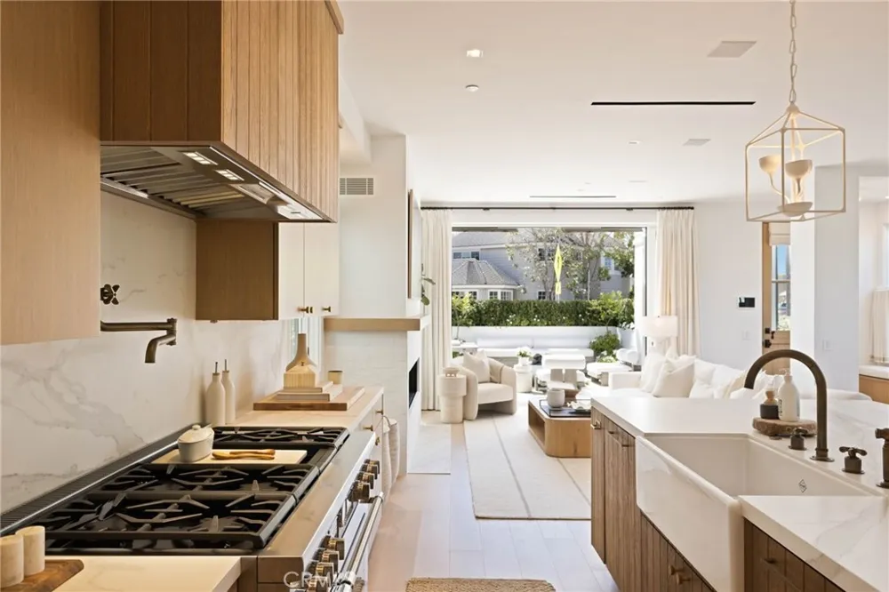 1416 E Balboa Boulevard Newport Beach, CA 92661
