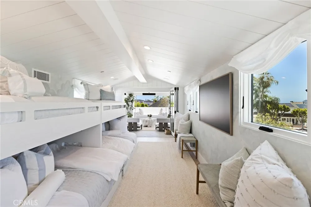 1416 E Balboa Boulevard Newport Beach, CA 92661
