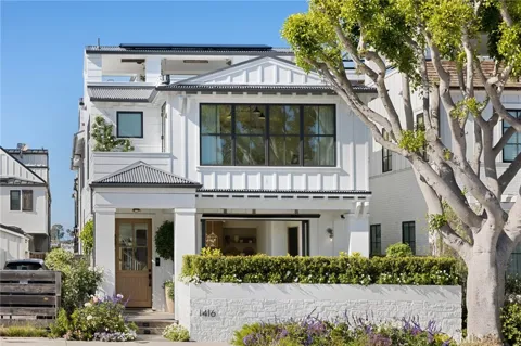 1416 E Balboa Boulevard
