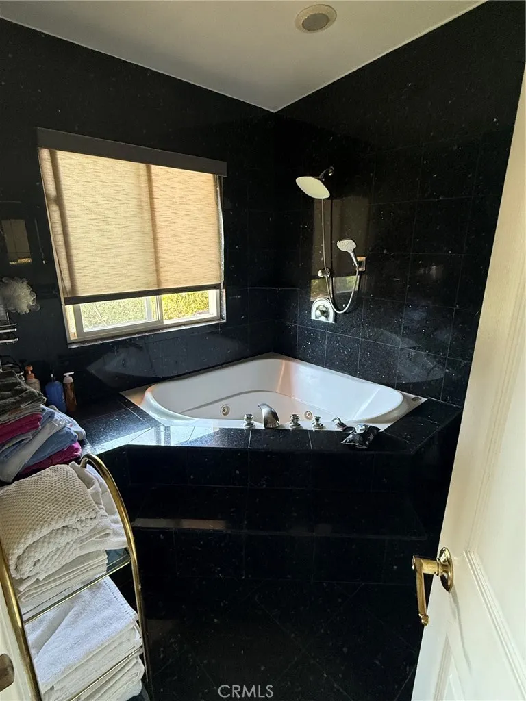 1606 Glenmont Drive Glendale, CA 91207