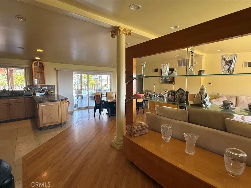 1606 Glenmont Drive Glendale, CA 91207