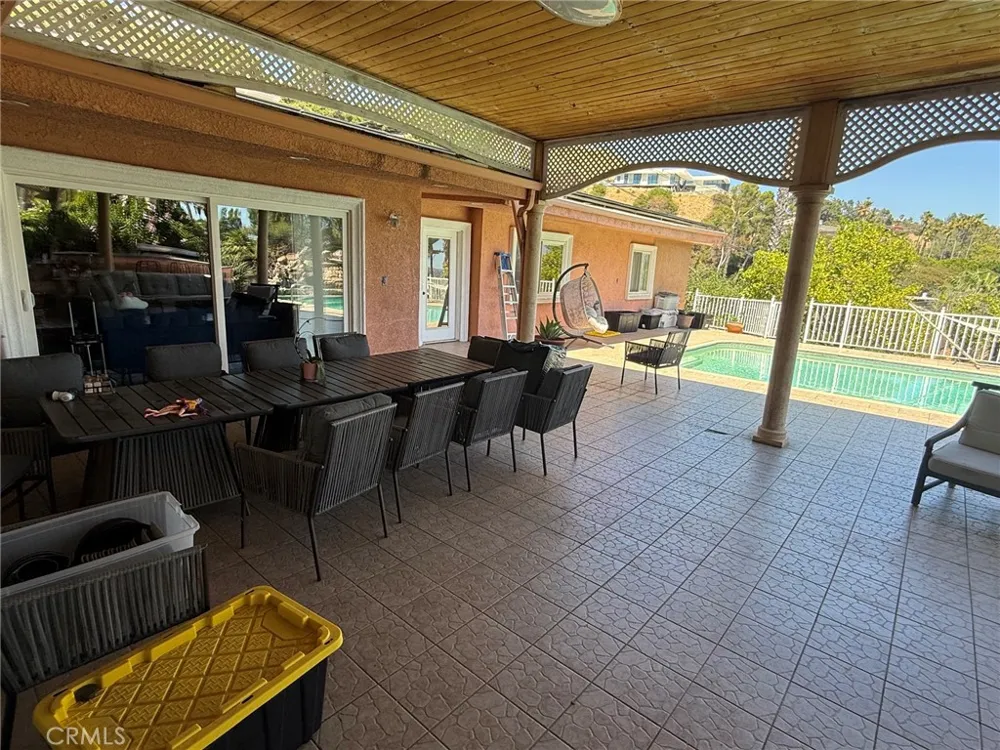 1606 Glenmont Drive Glendale, CA 91207