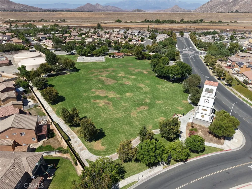1423 Palma Bonita Perris, CA 92571
