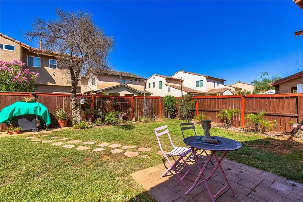 1423 Palma Bonita Perris, CA 92571