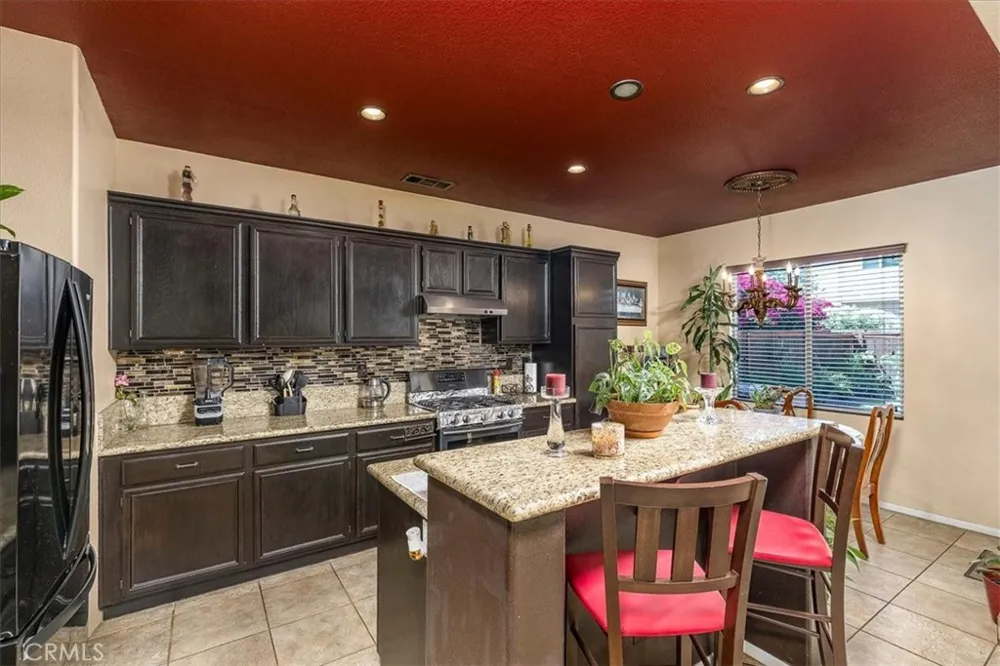 1423 Palma Bonita Perris, CA 92571
