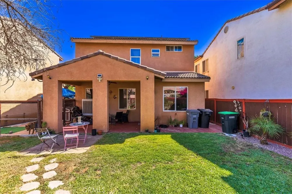 1423 Palma Bonita Perris, CA 92571