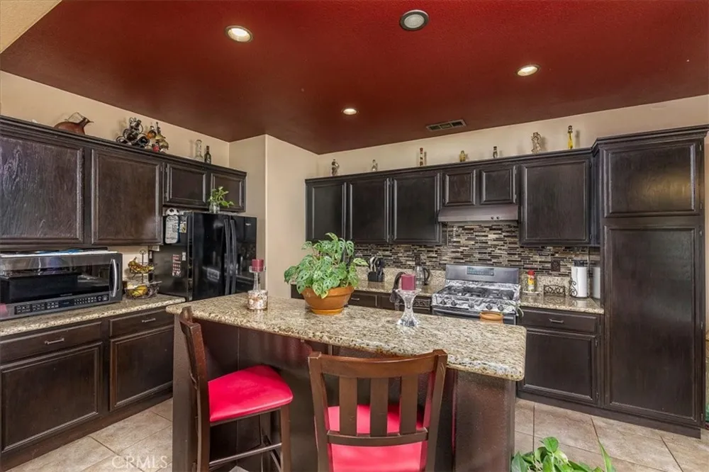 1423 Palma Bonita Perris, CA 92571