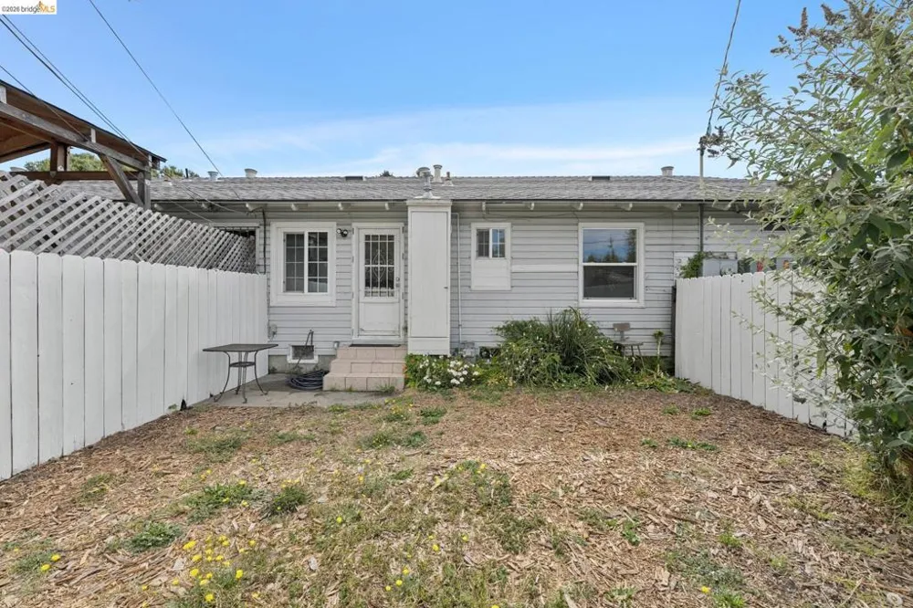 33 W Bissell Richmond, CA 94801