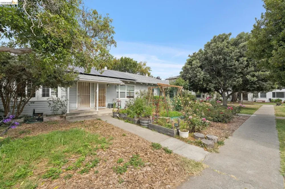 33 W Bissell Richmond, CA 94801