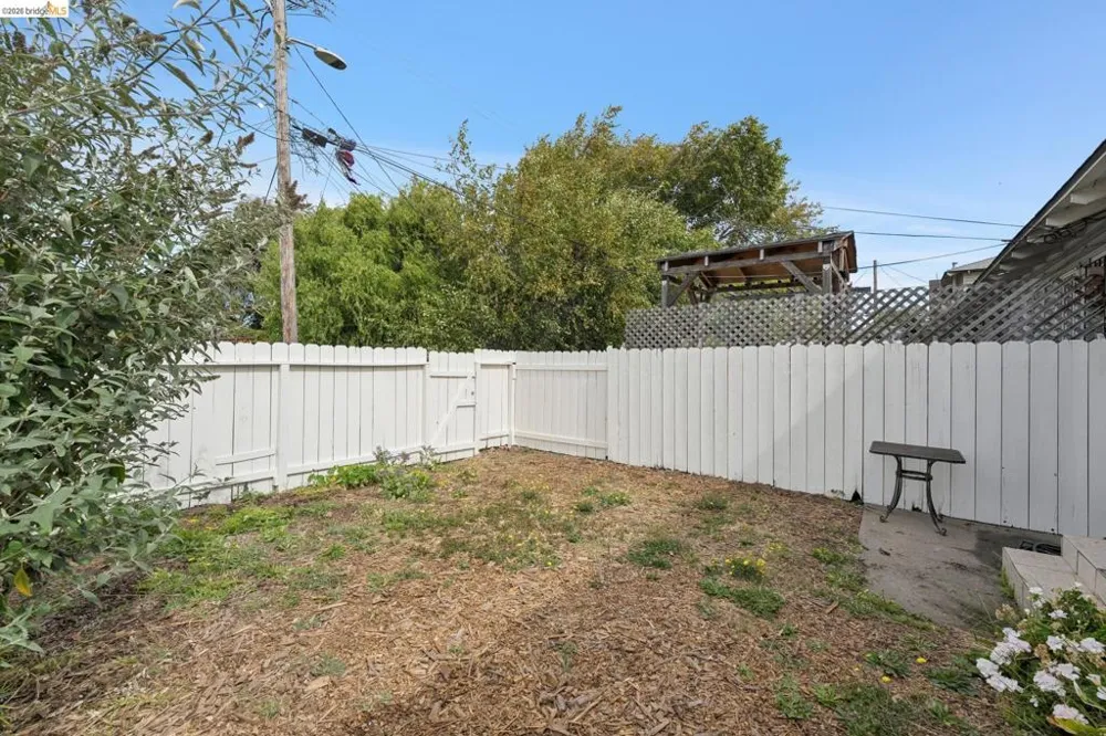 33 W Bissell Richmond, CA 94801
