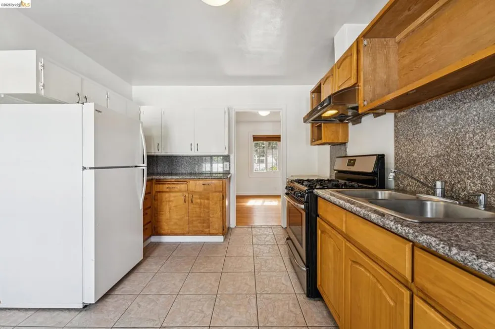 33 W Bissell Richmond, CA 94801