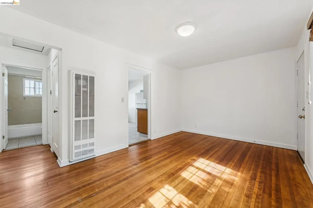 33 W Bissell Richmond, CA 94801