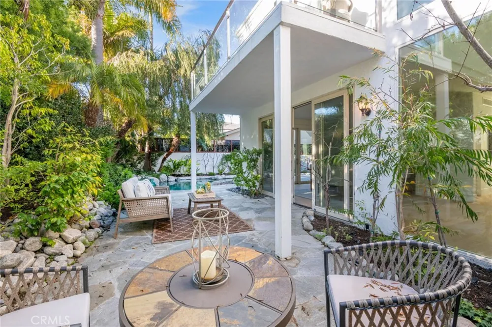 25 Rue Grand Ducal Newport Beach, CA 92660