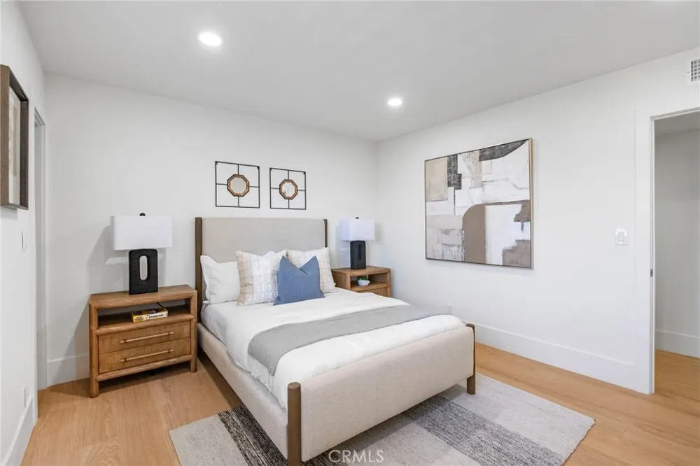 25 Rue Grand Ducal Newport Beach, CA 92660