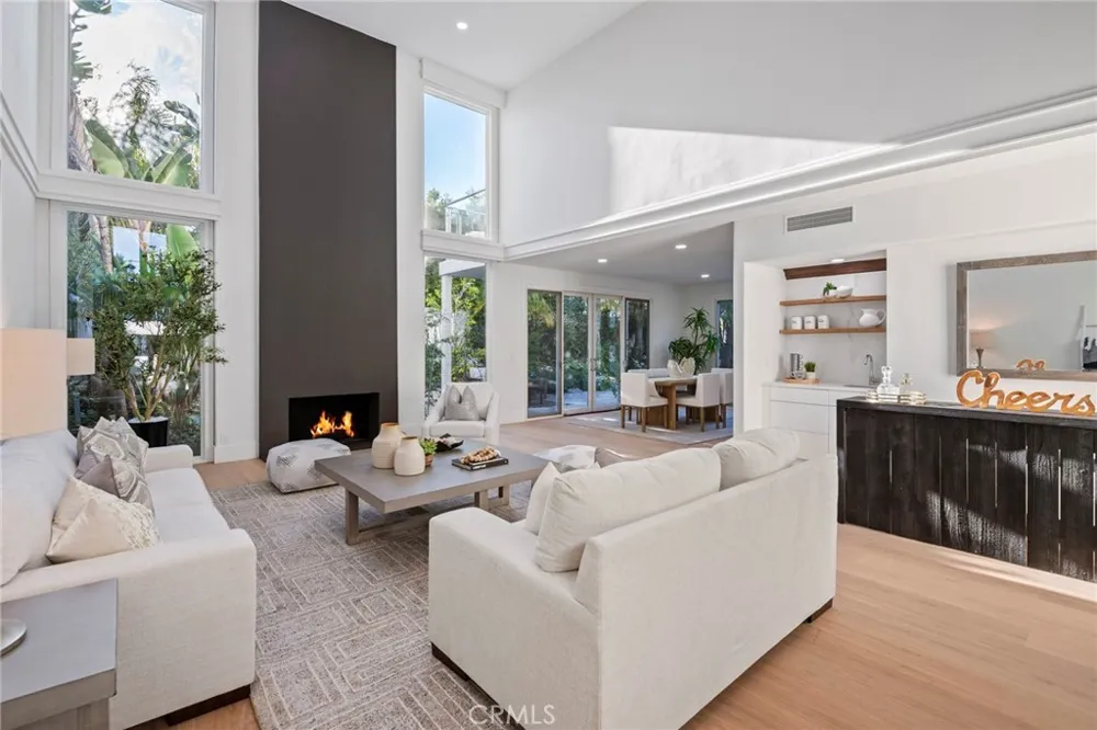 25 Rue Grand Ducal Newport Beach, CA 92660