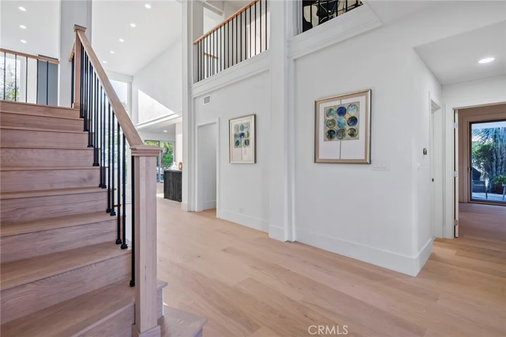 25 Rue Grand Ducal Newport Beach, CA 92660
