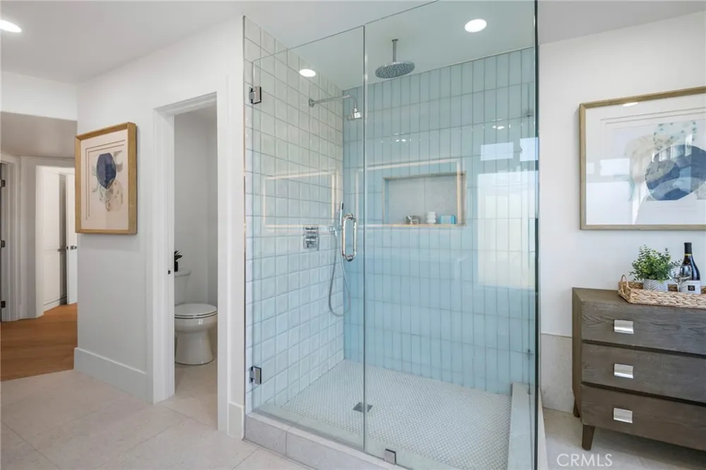 25 Rue Grand Ducal Newport Beach, CA 92660