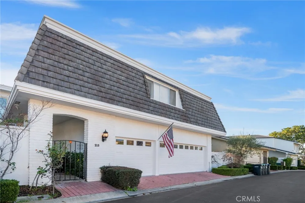 25 Rue Grand Ducal Newport Beach, CA 92660