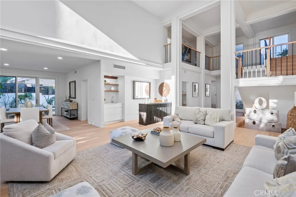 25 Rue Grand Ducal Newport Beach, CA 92660