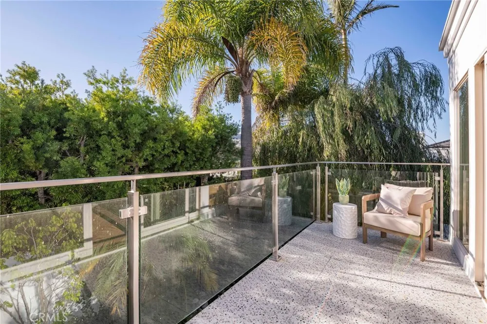 25 Rue Grand Ducal Newport Beach, CA 92660