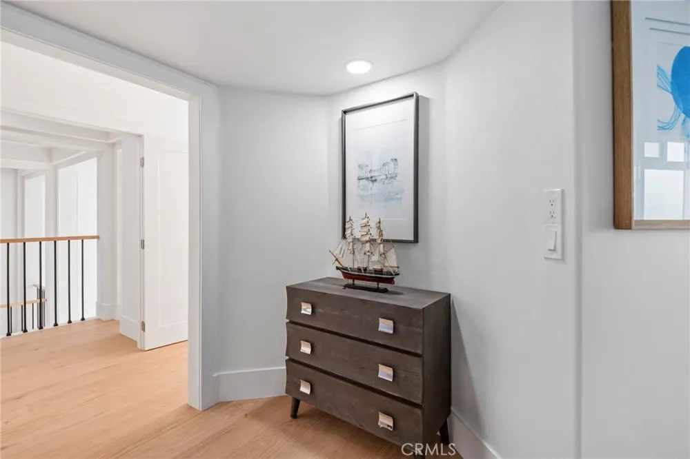 25 Rue Grand Ducal Newport Beach, CA 92660