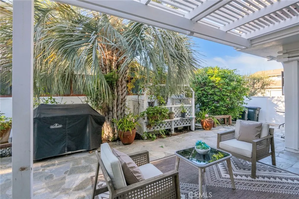 25 Rue Grand Ducal Newport Beach, CA 92660
