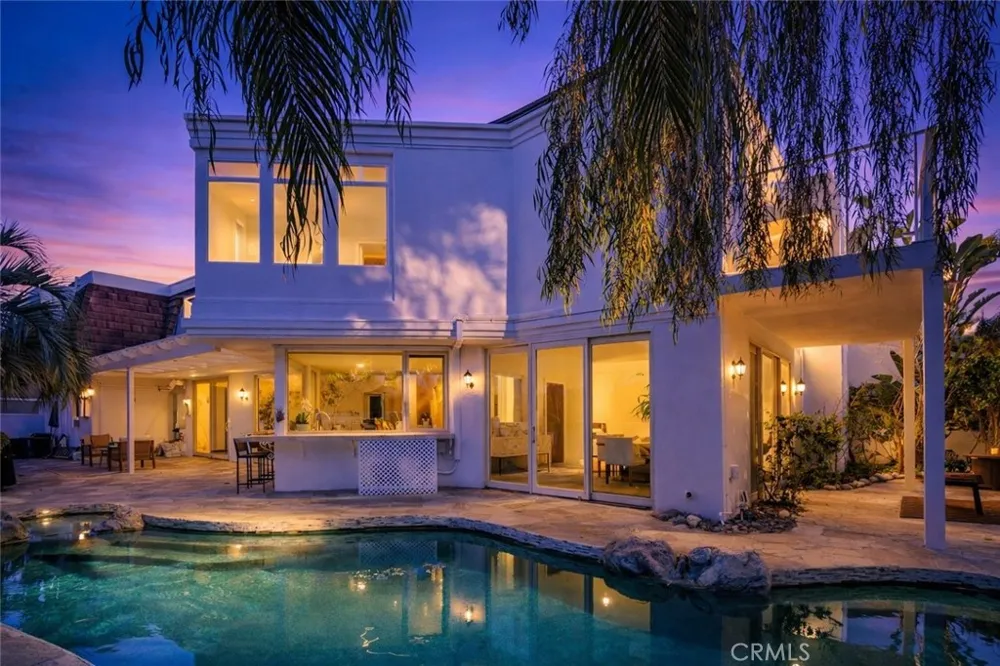 25 Rue Grand Ducal Newport Beach, CA 92660