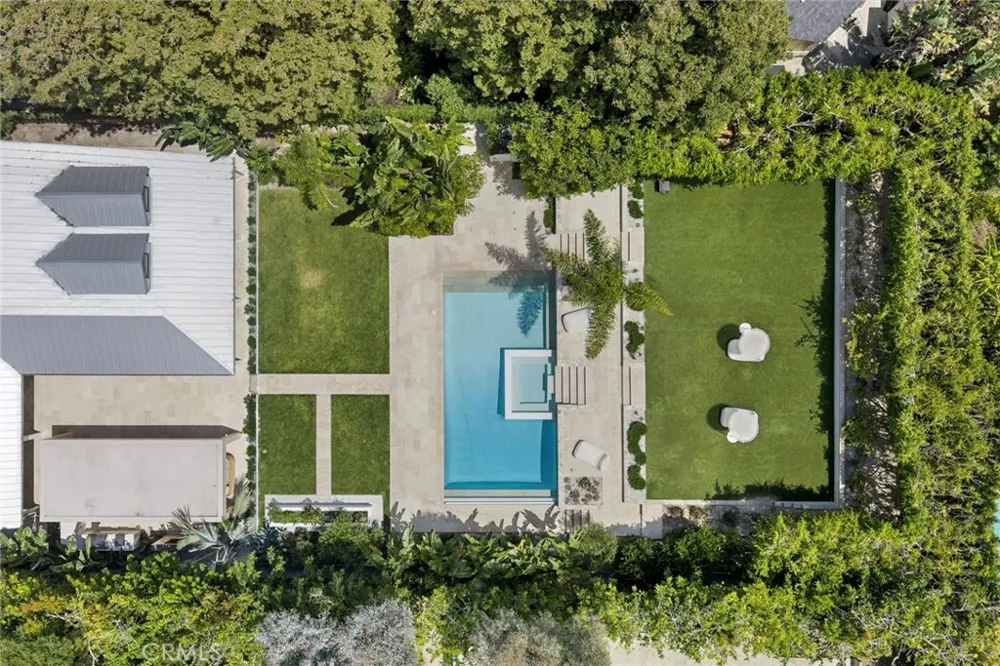 2419 Santiago Newport Beach, CA 92660