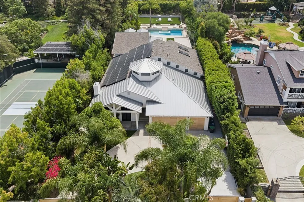 2419 Santiago Newport Beach, CA 92660