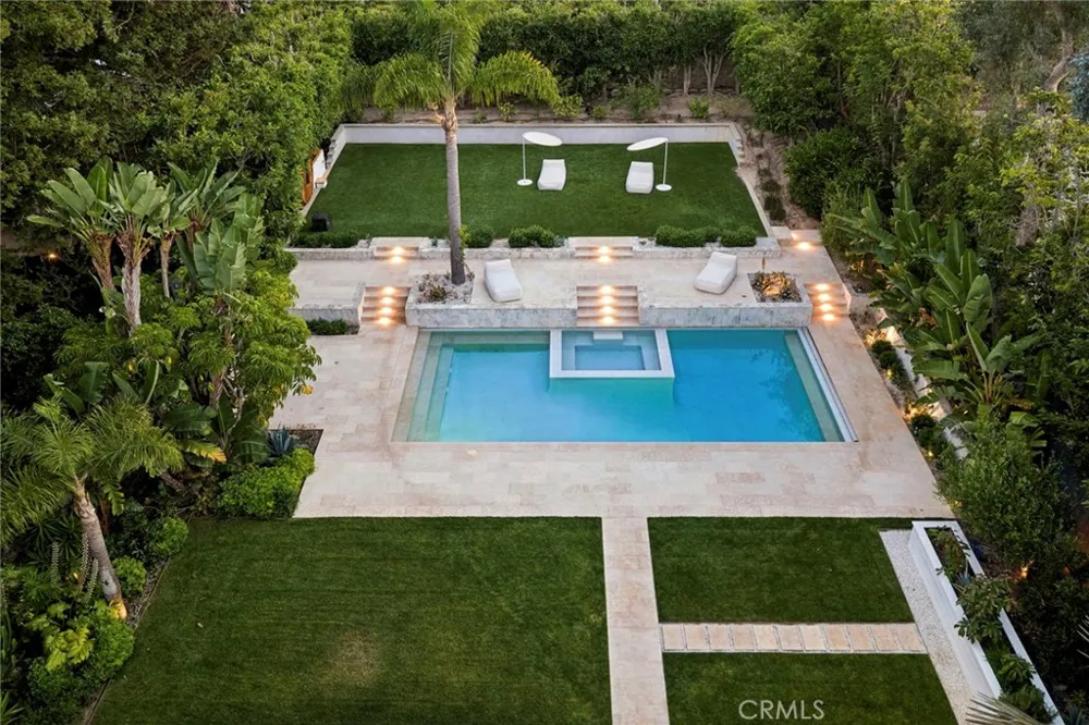 2419 Santiago Newport Beach, CA 92660