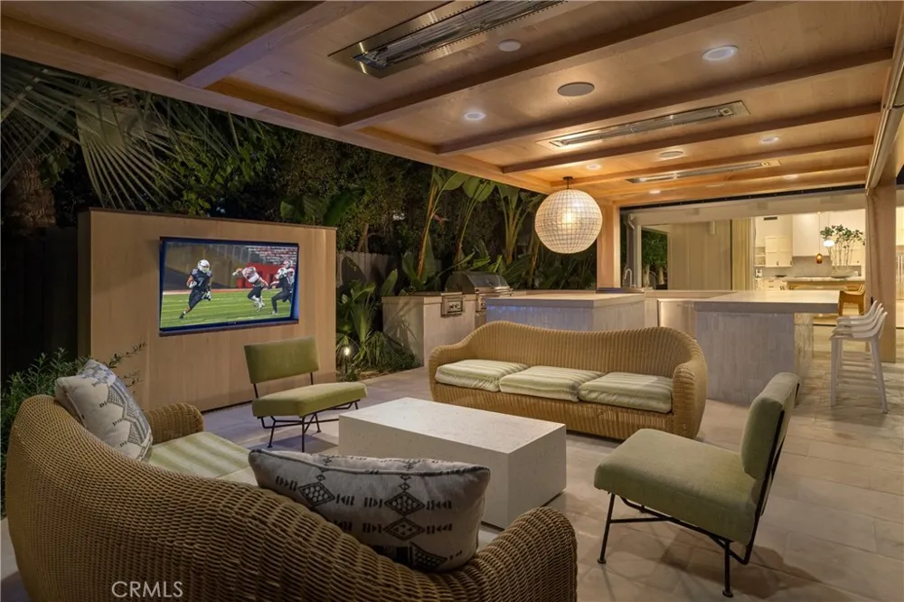 2419 Santiago Newport Beach, CA 92660
