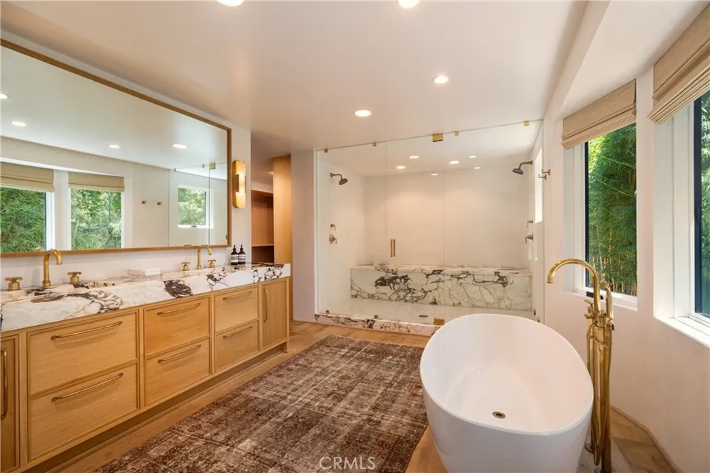 2419 Santiago Newport Beach, CA 92660