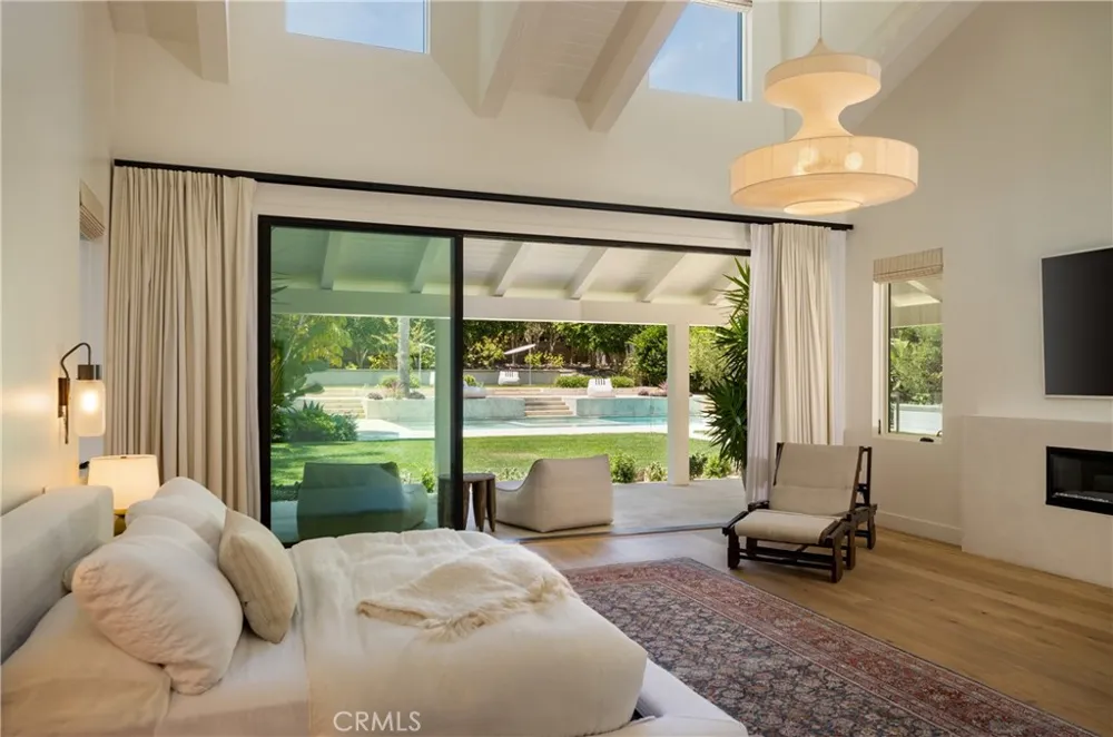 2419 Santiago Newport Beach, CA 92660