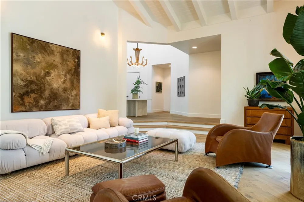 2419 Santiago Newport Beach, CA 92660