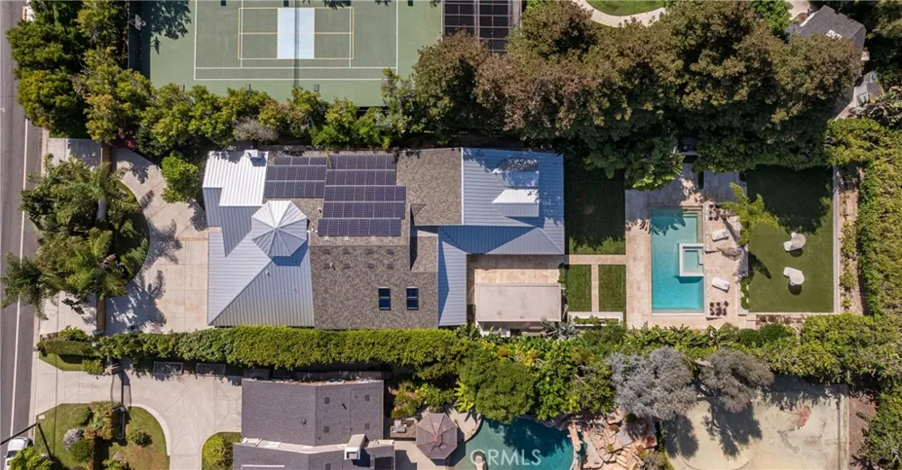 2419 Santiago Newport Beach, CA 92660