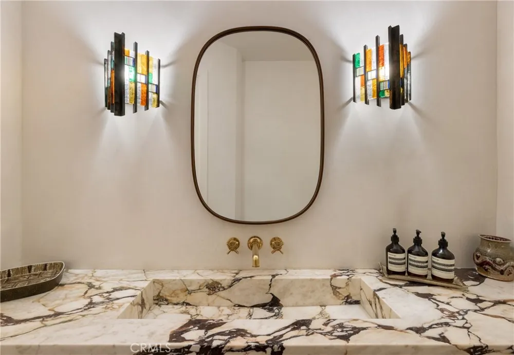 2419 Santiago Newport Beach, CA 92660
