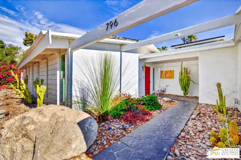 796 E Racquet Club Road