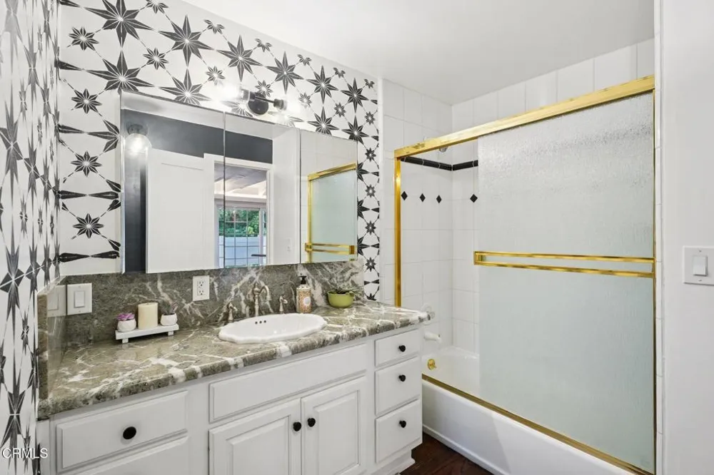 999 Waterbury Lane Ventura, CA 93001