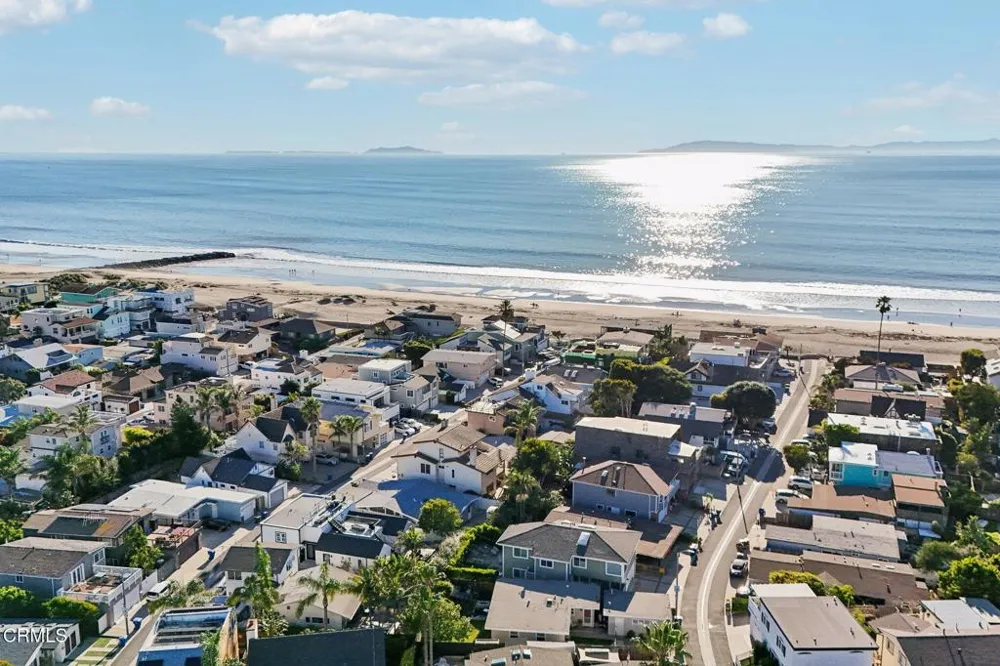 999 Waterbury Lane Ventura, CA 93001