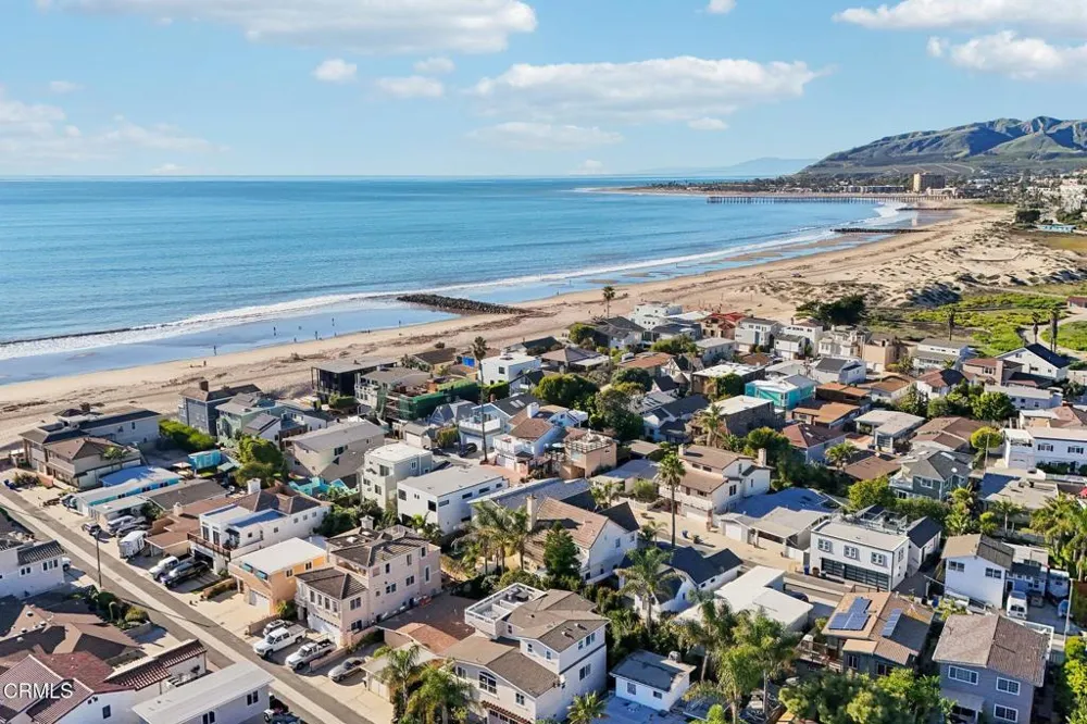 999 Waterbury Lane Ventura, CA 93001