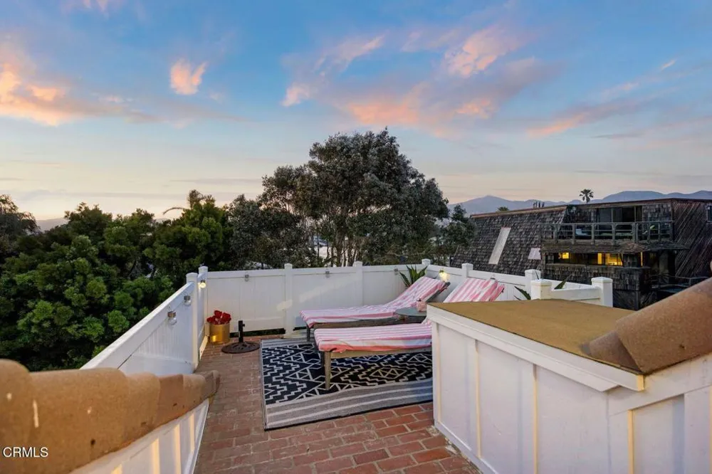 999 Waterbury Lane Ventura, CA 93001