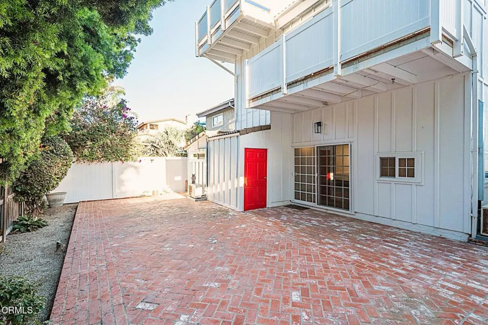 999 Waterbury Lane Ventura, CA 93001