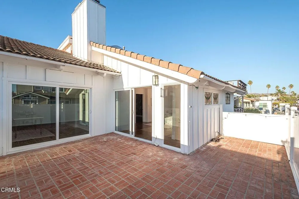 999 Waterbury Lane Ventura, CA 93001