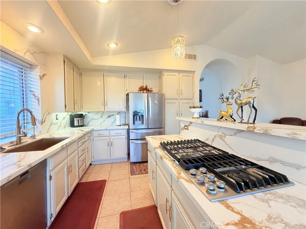 20350 Calhaven Saugus, CA 91390